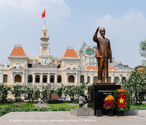 Vietnam Introduces Strict Social Media Regulations Requiring User Authentication and Content Control