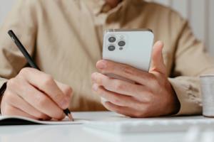 Regula Becomes the First to Verify All Dynamic Security Features in Remote Document Checks