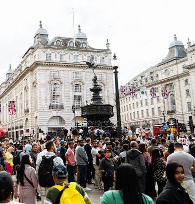 Thousands protest plans for mandatory digital ID cards in the UK