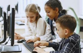 Roblox's AI Age Verification Sparks Privacy Concerns Among UAE Parents