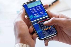 eIDAS 2.0 deadlines loom: two tracks, one trust chain