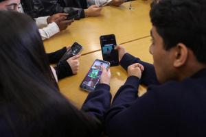 UAE sets minimum social media age at 15, mandates age checks