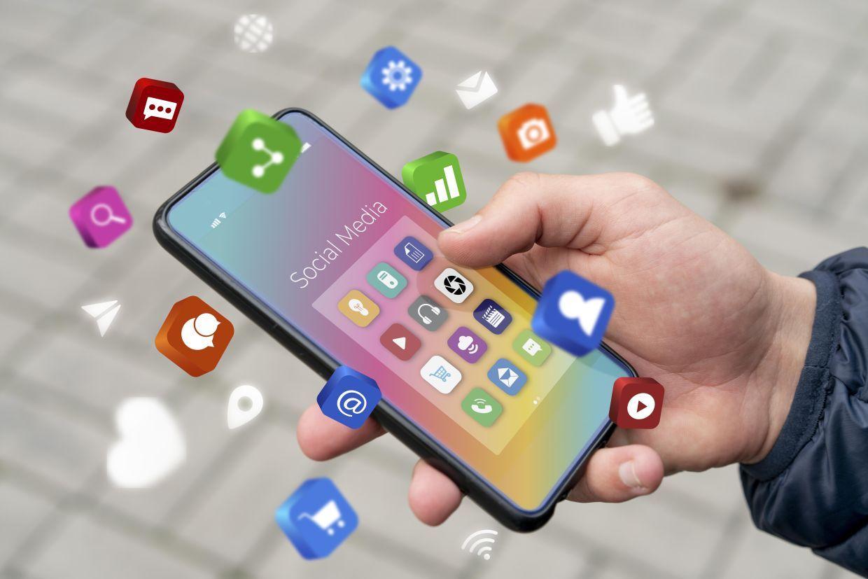 Social media users to verify age using official docs from June 1