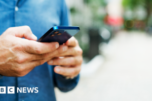 Starmer considering new digital ID scheme to tackle illegal working