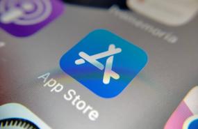 Apple, Google lobby lawmakers to remove liability from draft online safety bills