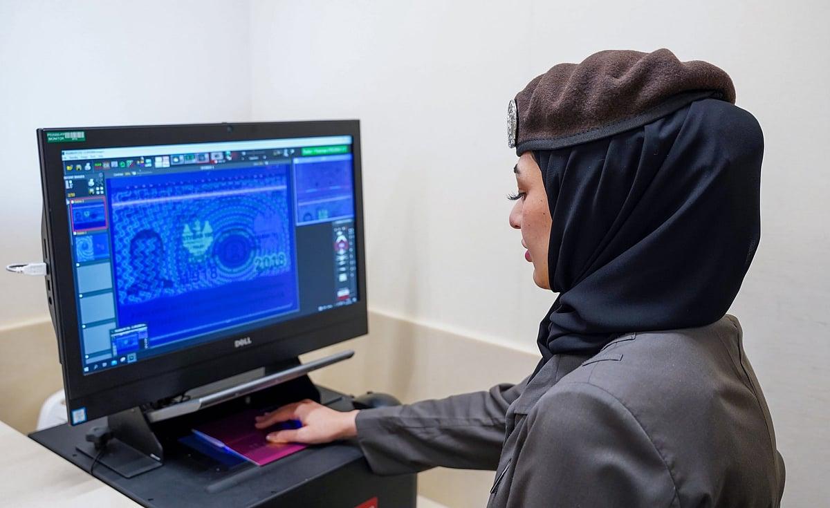 Dubai Detects over 900 forged travel documents with smart system, strengthening border security