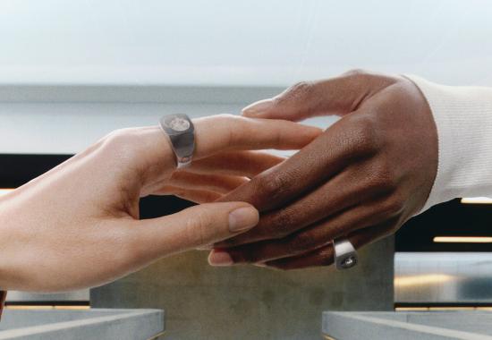 Quartz ring proves its wearer is human in the age of AI