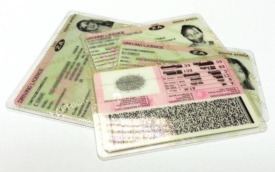 New document reader from Regula reads cards on both sides simultaneously