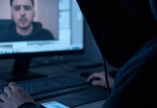 Hackers Use AI Deepfakes in Jailbroken iPhone Video Calls for Fraud
